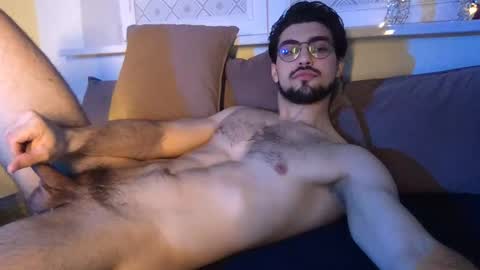 Snapshot of madmaxbad chatting on 01/22/25, 01:53 madmaxbad online show from 01/22/25, 01:53