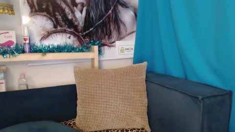 Elizabeth online show from 01/17/25, 01:25