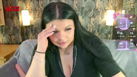 Snapshot of madymoan chatting on 04/14/26, 06:14 MADYMOAN online show from 04/14/26, 06:14