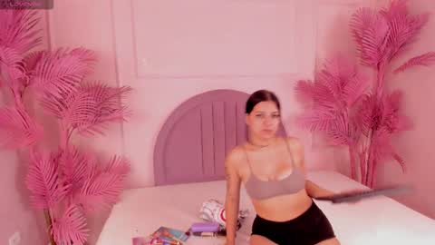 madyscarlett online show from 10/12/25, 12:04