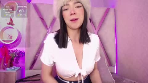 Snapshot of madyson_hill chatting on 03/27/26, 11:32 Madyson online show from 03/27/26, 11:32