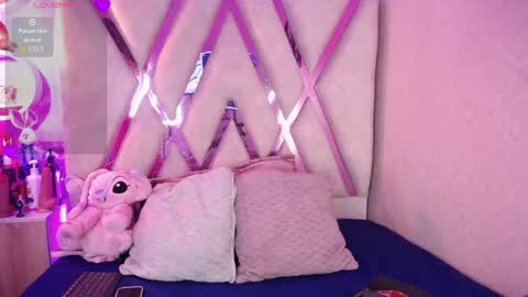 Snapshot of madyson_hill chatting on 04/30/26, 12:00 Madyson online show from 04/30/26, 12:00