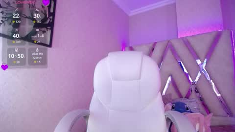 Snapshot of madyson_hill chatting on 05/17/26, 12:23 Madyson online show from 05/17/26, 12:23