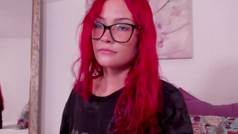 Mae Lyra online show from 03/31/26, 04:40