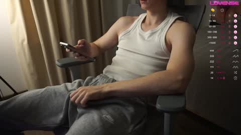 Snapshot of maestro3369 chatting on 12/18/24, 04:39 Mike XMaestro 3369 online show from 12/18/24, 04:39