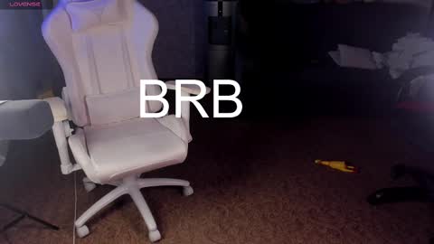 Maevee online show from 02/21/25, 09:24