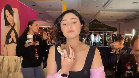 Meaves online show from 02/07/26, 02:15