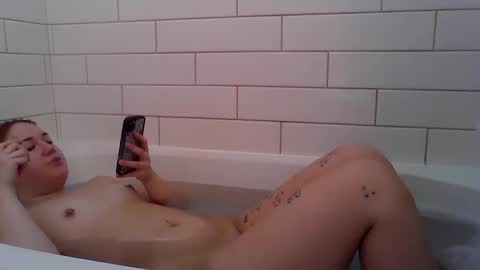 Snapshot of maevesins chatting on 02/13/25, 09:27 Maeve Sins online show from 02/13/25, 09:27