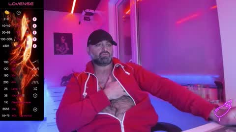 Snapshot of magabear chatting on 02/10/26, 08:35 Magabear online show from 02/10/26, 08:35