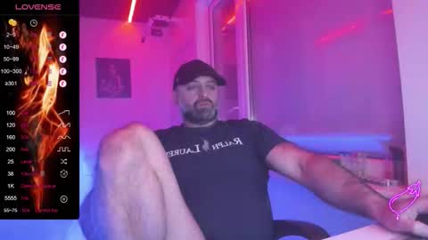 Snapshot of magabear chatting on 02/11/26, 10:09 Magabear online show from 02/11/26, 10:09