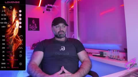 Snapshot of magabear chatting on 02/22/26, 06:13 Magabear online show from 02/22/26, 06:13