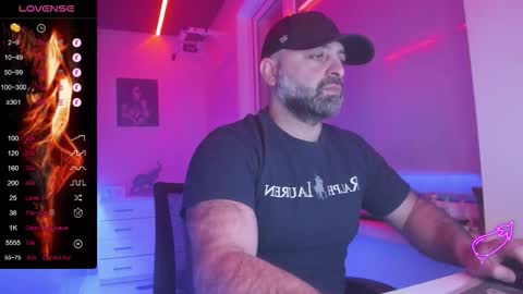 Snapshot of magabear chatting on 02/28/26, 01:12 Magabear online show from 02/28/26, 01:12