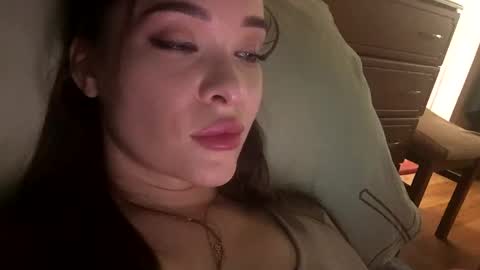 magggg658318 online show from 09/22/25, 12:29