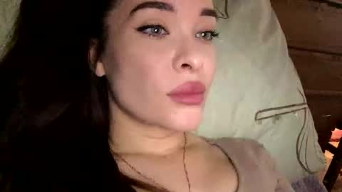 magggg658318 online show from 10/01/25, 11:49