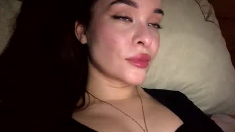 magggg658318 online show from 12/19/25, 01:40