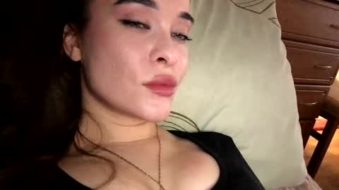 magggg658318 online show from 03/04/26, 12:11