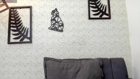 Maggie online show from 02/01/25, 03:50