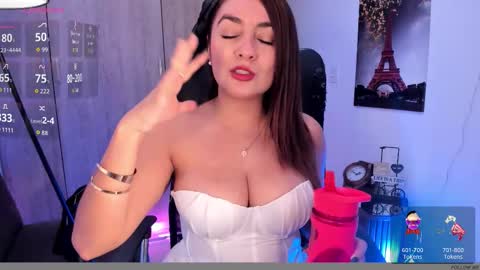 ISABEL online show from 11/10/25, 11:04