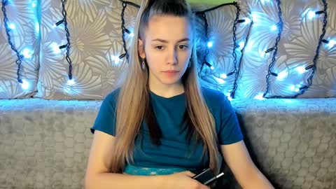 Maggie online show from 01/27/25, 01:59