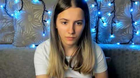 Maggie online show from 10/25/25, 01:24