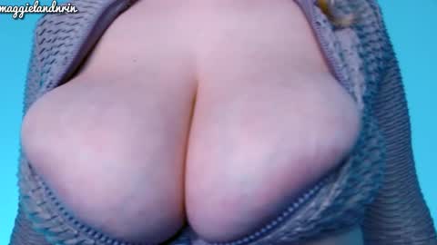 Maggie   online show from 10/16/25, 03:51