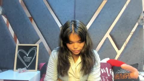 Snapshot of maggyx_69 chatting on 05/31/26, 01:51 Kimy online show from 05/31/26, 01:51