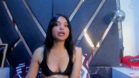 Snapshot of maggyx_69 chatting on 06/22/26, 03:31 Kimy online show from 06/22/26, 03:31