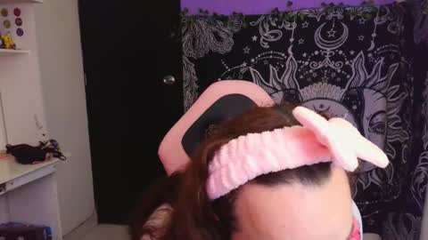 Claire online show from 01/13/26, 09:42