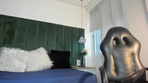 Snapshot of magic_clayton chatting on 10/07/25, 12:08 Magic online show from 10/07/25, 12:08