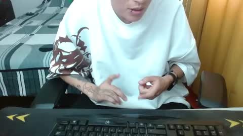 Snapshot of magic_jadee chatting on 06/17/26, 05:03 Jade online show from 06/17/26, 05:03