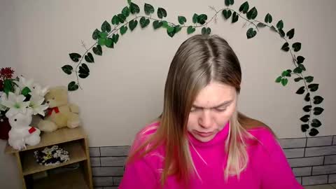 magic_katarina_ online show from 12/03/24, 08:27