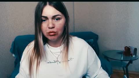 magic_katarina_ online show from 10/23/25, 11:42