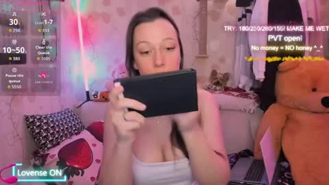 Snapshot of magic_lilly chatting on 05/04/26, 08:16 Hello sweet I am Lilly Lets have fun The show will start around 600 PM GTM or 100 PM GTM online show from 05/04/26, 08:16