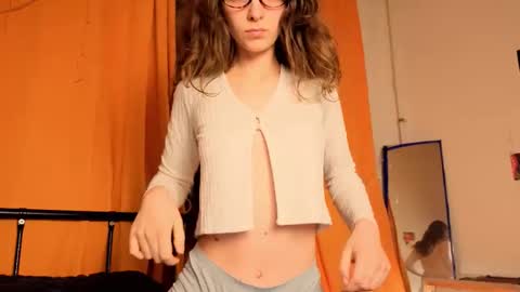 Mikky or Moon online show from 03/22/26, 08:34