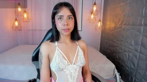 Oliviah online show from 04/24/26, 03:42