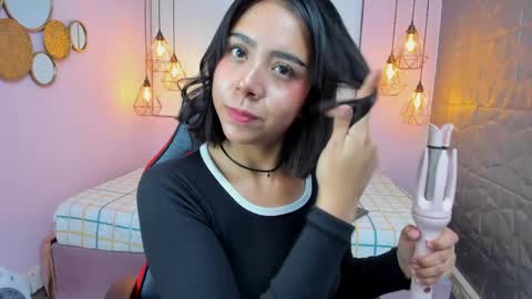 Oliviah online show from 06/06/26, 01:05