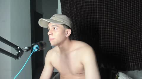 Snapshot of magic_tony chatting on 02/18/25, 12:59 Tony Hoffa online show from 02/18/25, 12:59