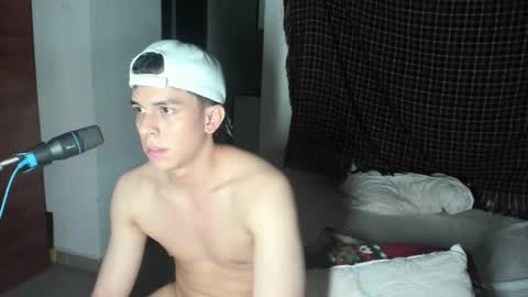 Snapshot of magic_tony chatting on 02/23/25, 02:29 Tony Hoffa online show from 02/23/25, 02:29
