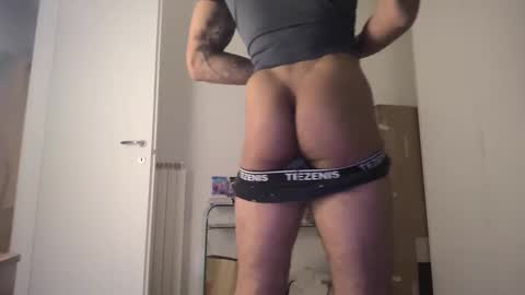 Magicsempai online show from 02/11/25, 01:09