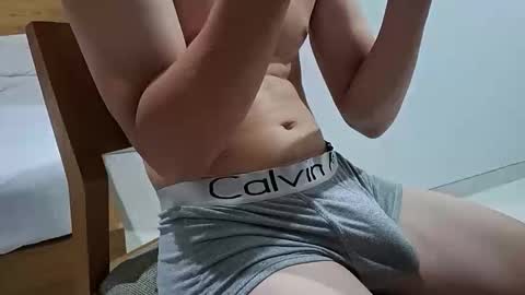 Snapshot of magicstick3003 chatting on 12/19/25, 03:35 Eli online show from 12/19/25, 03:35