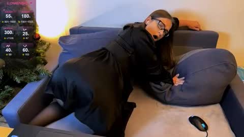 Jade online show from 10/24/25, 01:24