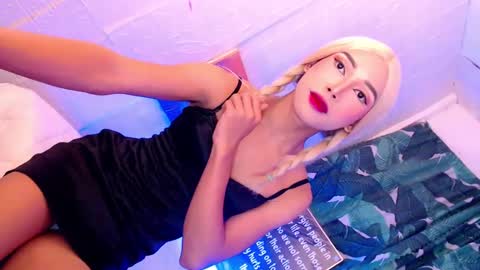 Mocah online show from 01/17/25, 03:32