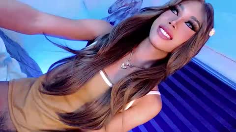 Mocah online show from 04/19/26, 05:07