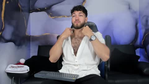 Snapshot of magnus_77 chatting on 12/31/24, 02:25 PRINCE online show from 12/31/24, 02:25