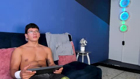 Magnus online show from 12/21/25, 03:41