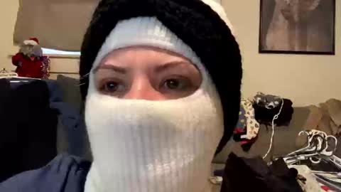 Maggie online show from 12/27/24, 05:48