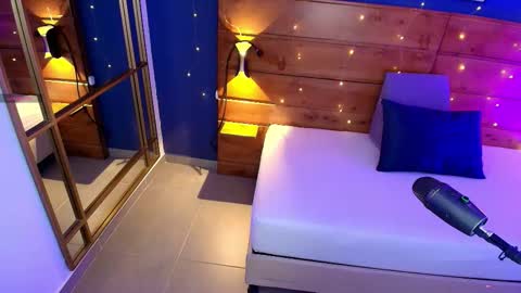 Dani online show from 10/14/25, 09:43