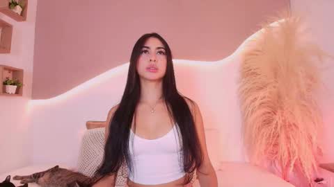 MAIA  LIA  online show from 02/13/26, 12:06