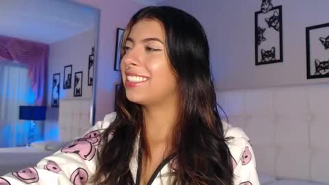 Maia Reficco online show from 04/17/26, 12:30