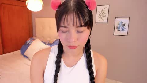 Maia online show from 11/11/25, 12:27